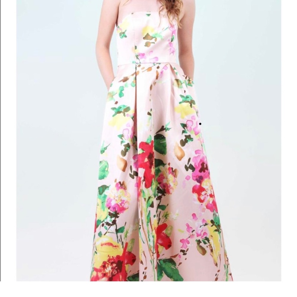 Betsy & Adam size 6 floral formal gown